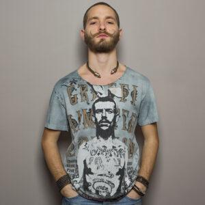 White Rabbit Vintage Bunny Man – Iron